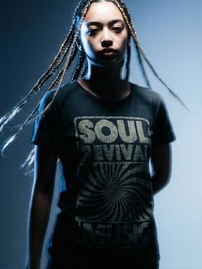 Chaser “Soul Revival Music” Graphic Tee Size: M